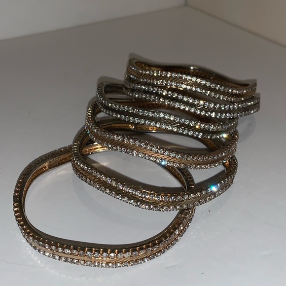 6 Silver/Gold Bangles - Picture 3 of 4